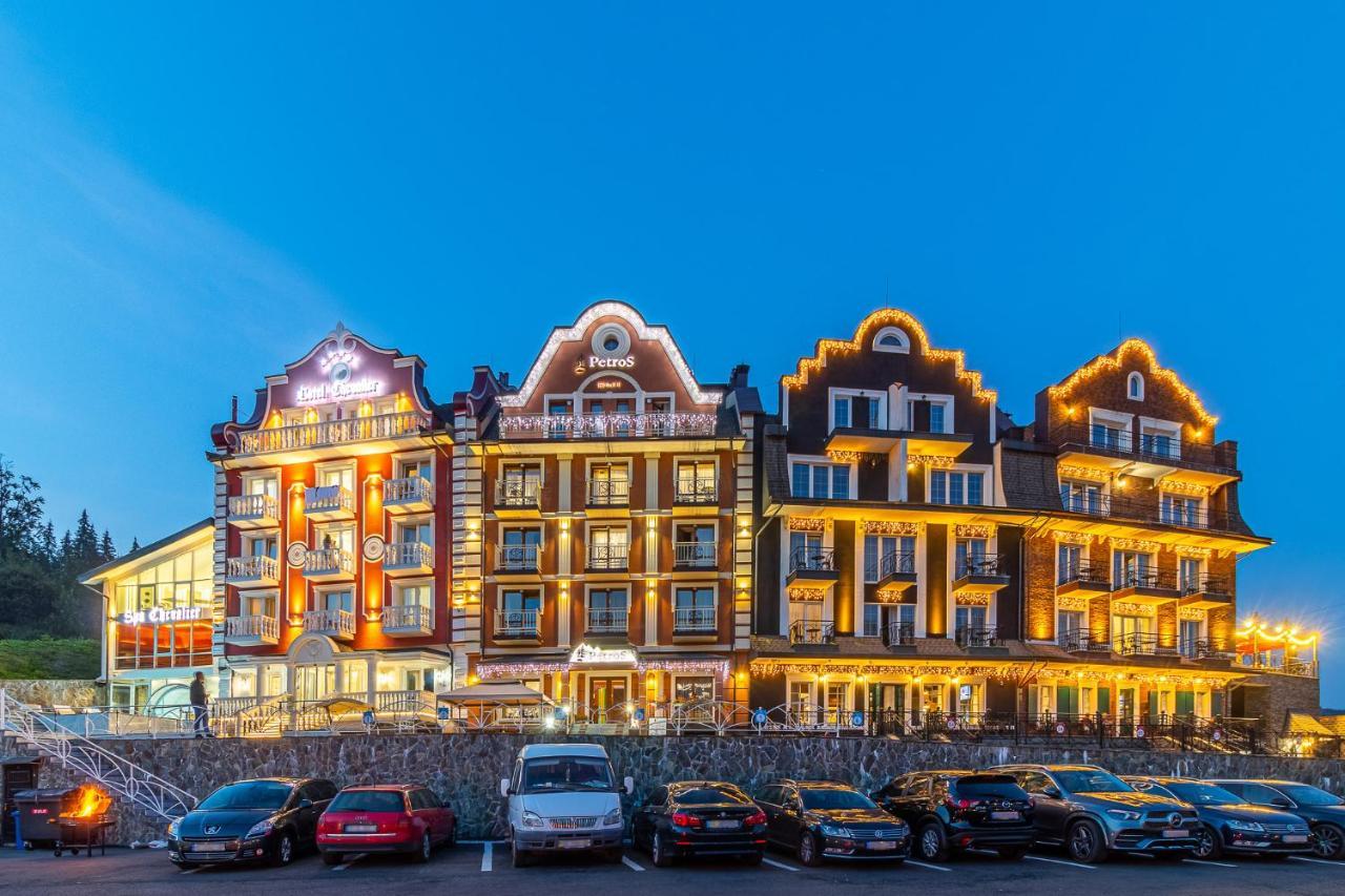 Petros Hotel 부코벨 외부 사진