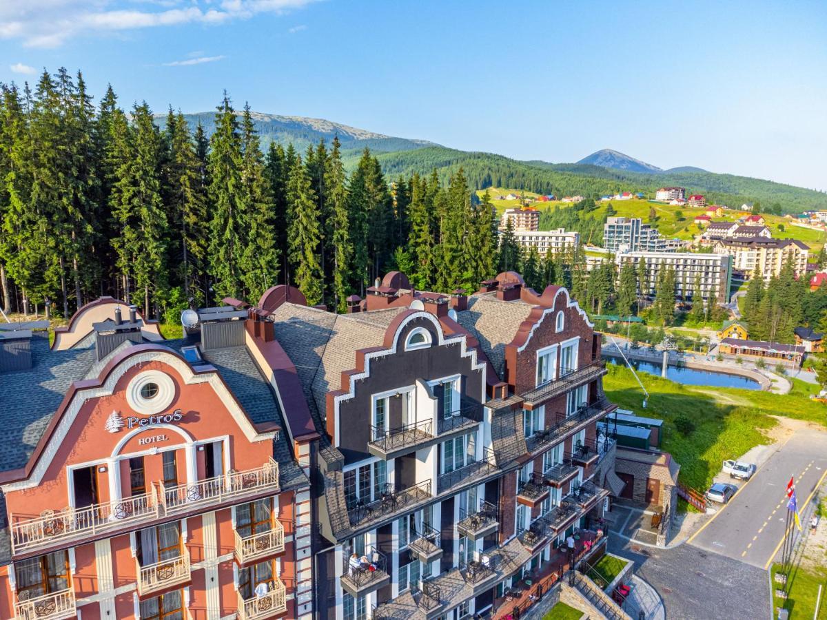 Petros Hotel 부코벨 외부 사진