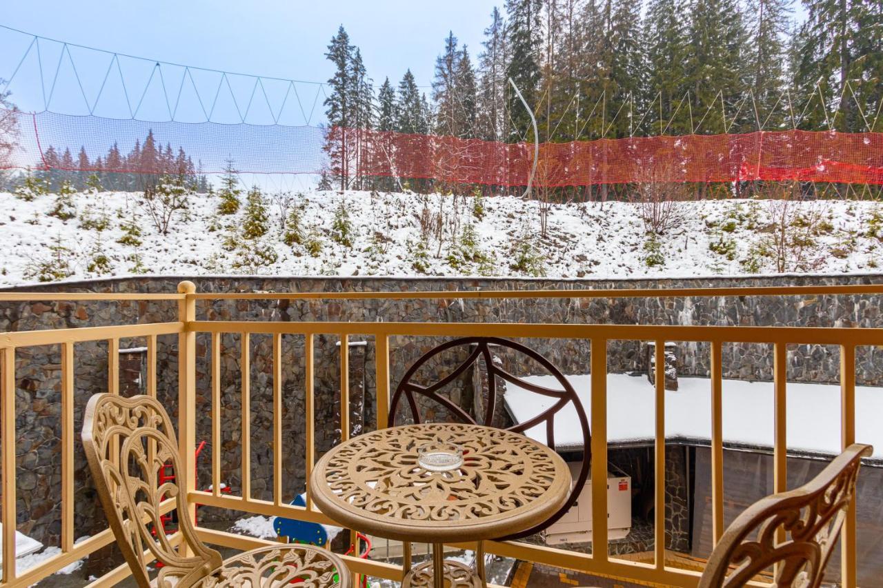 Petros Hotel 부코벨 외부 사진